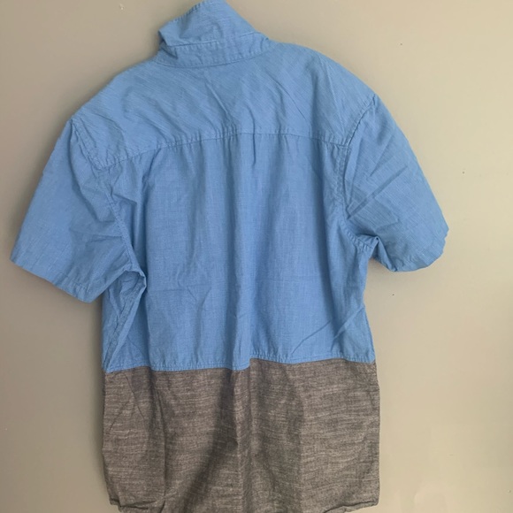 Oakley tshirt - Picture 2 of 2